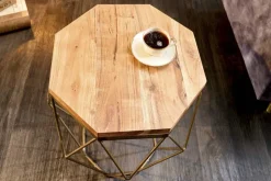 Abstrakter Beistelltisch DIAMOND 50cm natur Akazie Massivholz messing Metallgestell