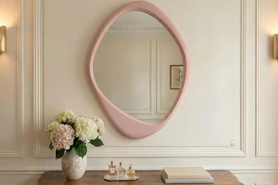 Asymmetrischer Wandspiegel ORGANIC 95cm rosa flexibel aufhängbar