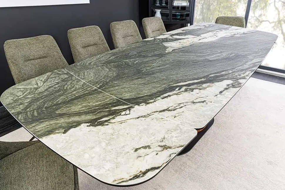 Ausziehbarer Esstisch ELEMENTS 180-260cm taupe grau spanische Keramik Walnuss Gestell