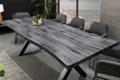 Ausziehbarer Esstisch WILD 180-220cm grau gekälkt Wildeichen-Design Baumkante schwarz