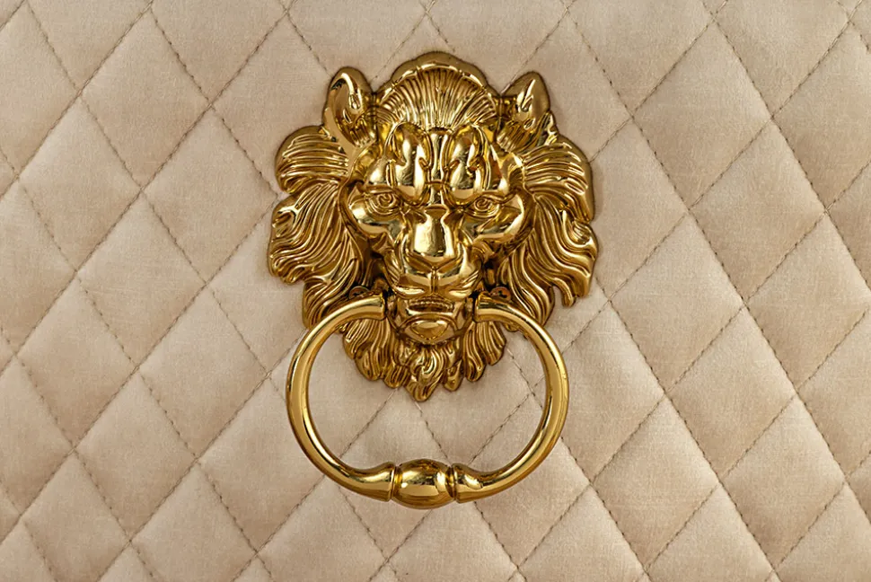 Barock Stuhl CASTLE DELUXE beige Samt gold Edelstahl mit Löwenkopf Ziernieten