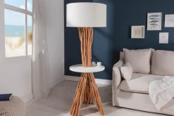 Funktionelle Stehlampe SERVANT 153cm Longan-Massivholz mit Tisch und Leinenschirm