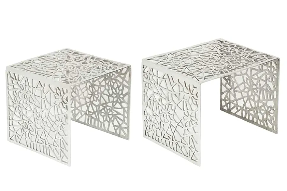 Handgearbeiteter Couchtisch ABSTRACT 49cm 2er Set silber im Gap Design