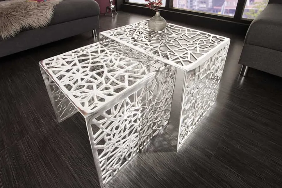 Handgearbeiteter Couchtisch ABSTRACT 49cm 2er Set silber im Gap Design