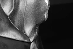 Handgefertigte Vase LIQUID 25cm silber Metall Hammerschlag Design