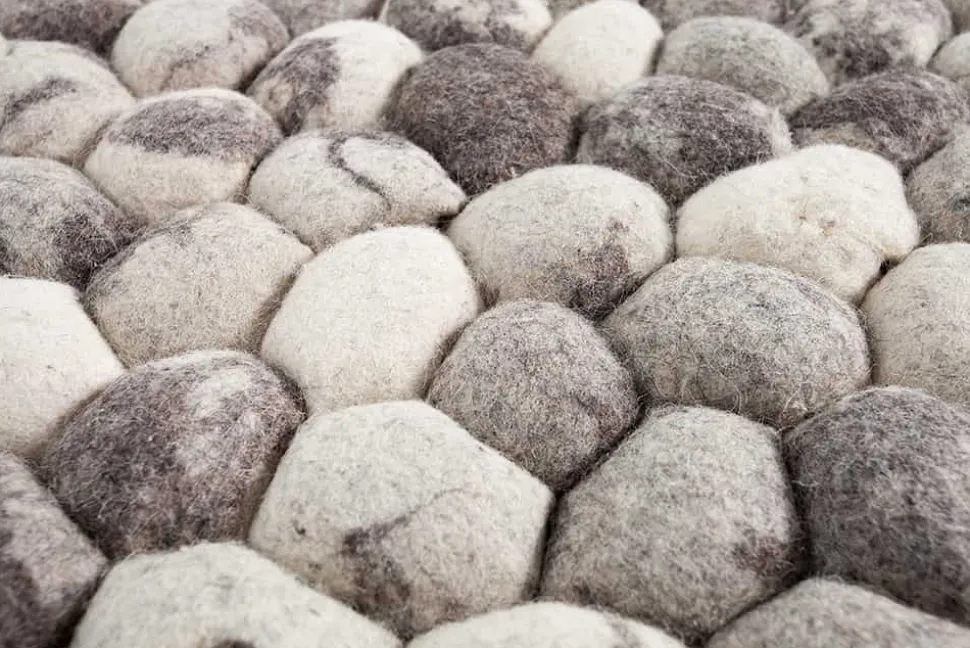Handgewebter Schurwolle-Teppich ORGANIC LIVING 200x120cm grau Filz Steinoptik
