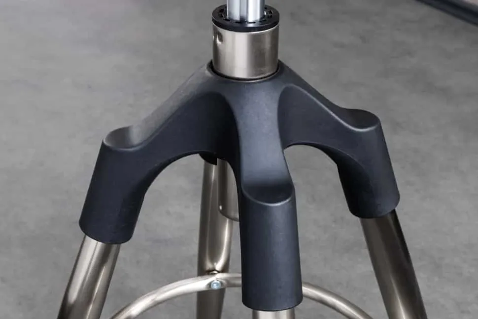 Höhenverstellbarer Barhocker INDUSTRIAL Chrom gebürstet silber schwarz Metall rund drehbar