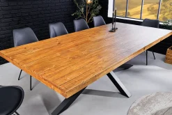 Massiver Esstisch GALAXIE 240cm vintage braun recyceltes Pinienholz schwarzes Stahlgestell