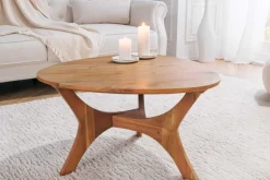 Massivholz Couchtisch ARCHITECTURE 70cm natur honey finish Akazie dreieckig