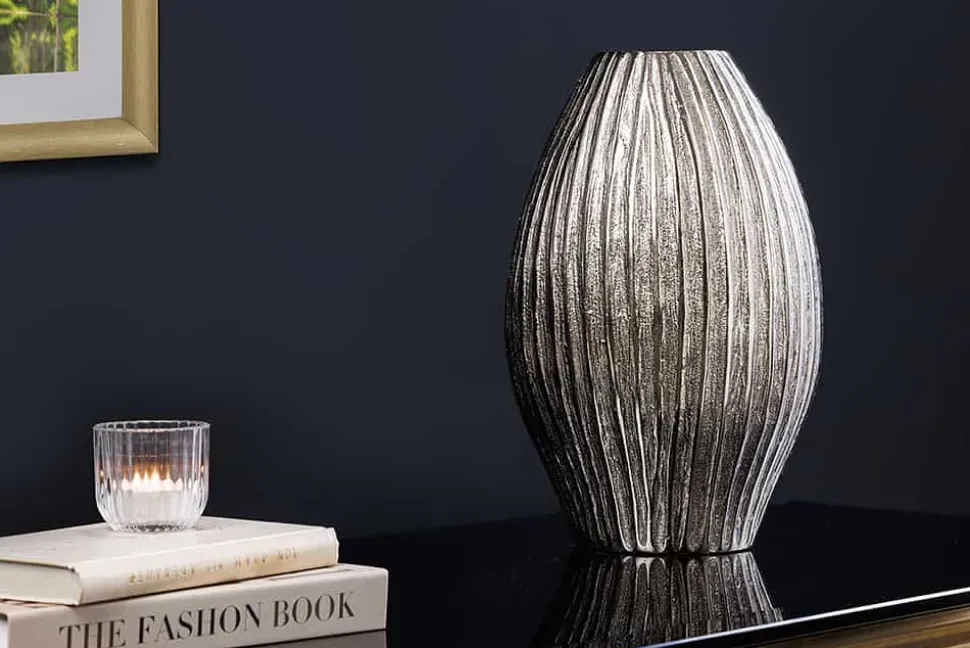 Moderne Vase ELEGANCE 35cm silber Metall Hammerschlag Design