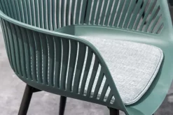 Moderner Stuhl SIGNUM salbei schwarz Kunststoff Gartenstuhl Indoor Outdoor mit Armlehnen