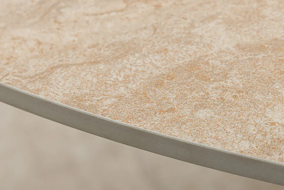 Ovaler Esstisch SCULPTURE 220cm natur Travertin Keramik champagner greige Metall